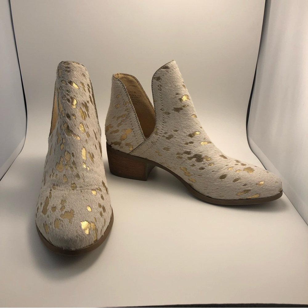 Coconuts by Matisse leather, real fur boots, size 7.5.